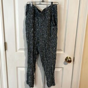 Casual flower print pants